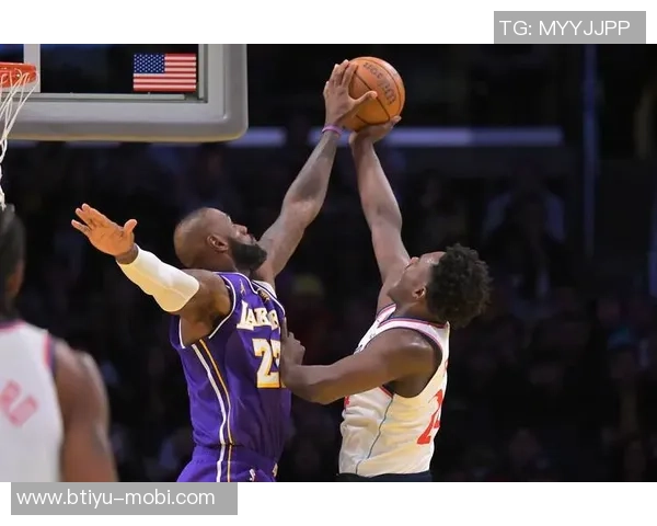 无球詹姆斯助力快船五小阵容湖人三核新角色分工效果惊人